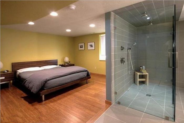 Спальня в компактном интерьере. Источник фото: https://crisil.co/photos-bedroom-bath/bedroom-in-compact-interior-decor-compact-dream-house-bedroom-iroonie/