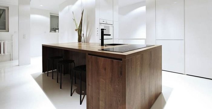Скрытая в шкафу кухня. Фото: студия Maka Architects