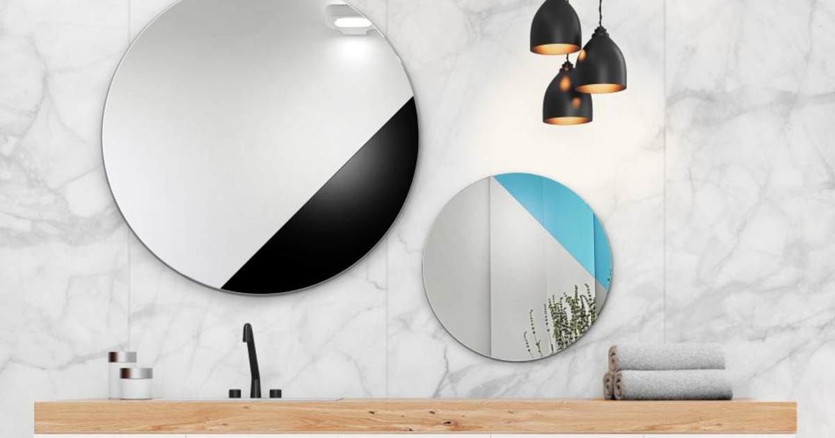 Большое зеркало в ванной: как подобрать гармоничный аксессуар для интерьера комнаты