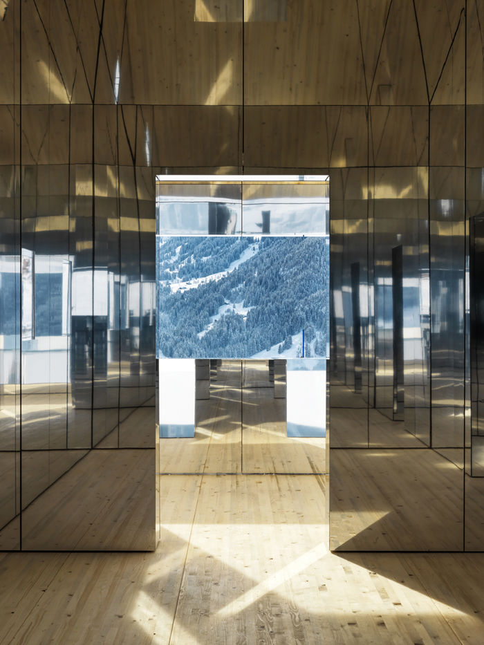 Автор: американский художник Дуг Эйткен (Doug Aitken). Фото: Stefan Altenburger