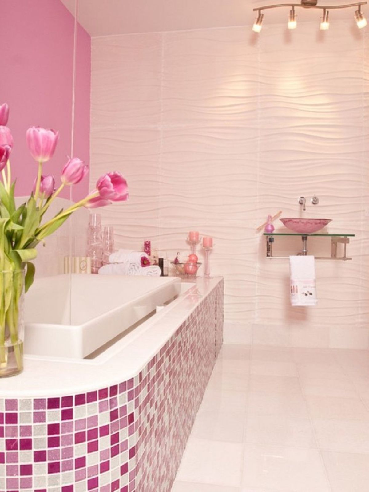 Плитка розовый цвет. Красивая плитка для ванной. Розовая ванная. Клитеа в ванной комнате. Ванная в розовом цвете.