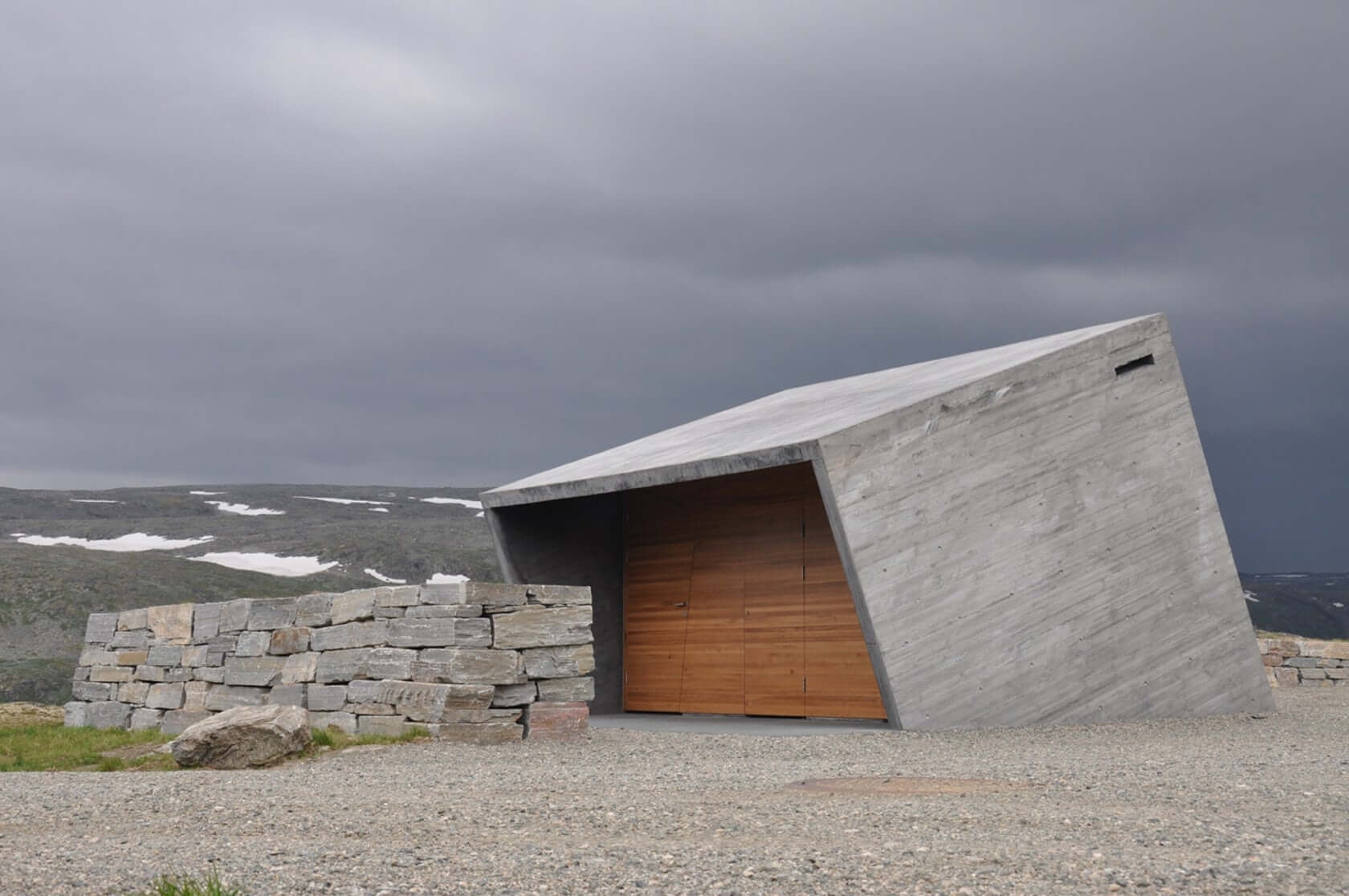 B architecture. Общественные туалеты в Норвегии. Придорожный туалет в Норвегии. Самый красивый туалет в Норвегии. Современная архитектура Норвегии.