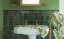 Изумрудная шкатулка: с чем сочетать зеленый в ванной комнате
