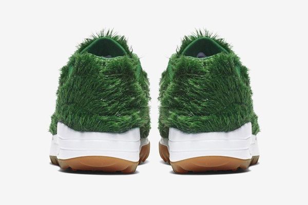 Grass nikes sale