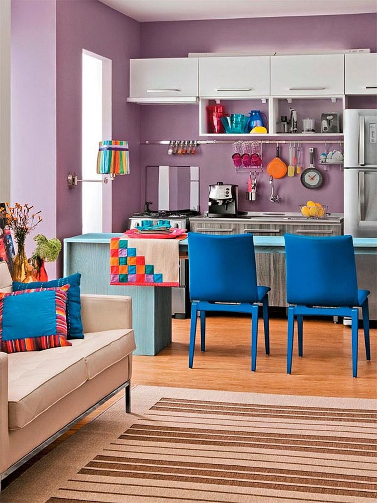 Какой цвет сочетается с синим в интерьере кухни фото